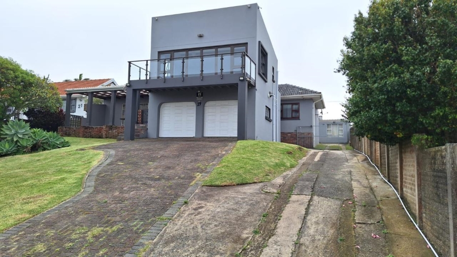 7 Bedroom Property for Sale in Sunnyridge Eastern Cape